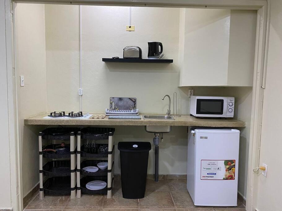 Cozy Studio Apartment Minutes From The Beach Willemstad Esterno foto